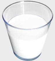 Glas mit Milch